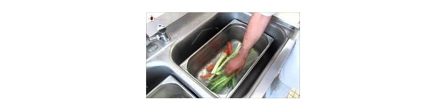 Divers produits d'entretien pour la cuisine collective